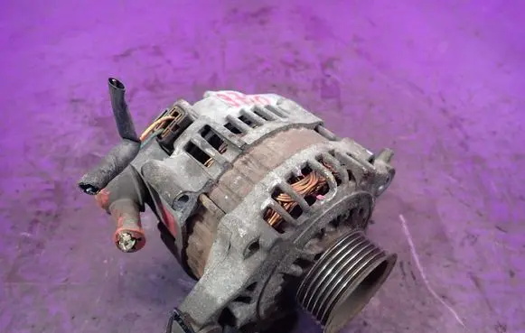 Nissan Almera Tino Generator/alternator 
