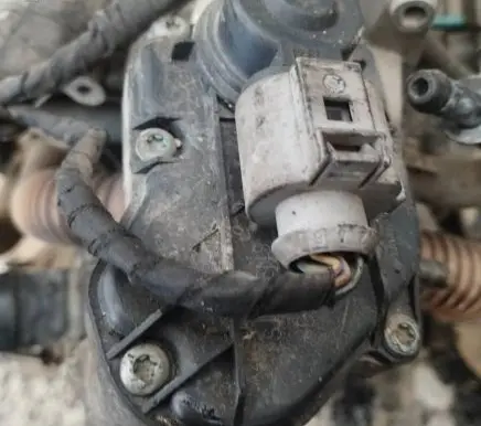 Volkswagen Golf Plus EGR valve 03c131503b
