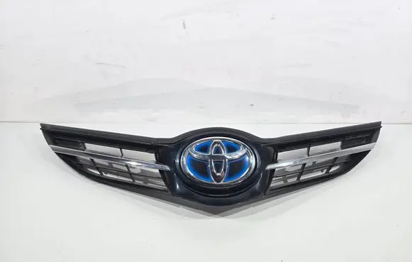 Toyota Auris E180 Front bumper upper radiator grill 5311402260