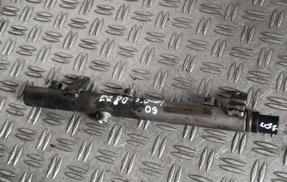 Mercedes-Benz E W211 Fuel main line pipe A6420702595 0809000621 0281002843