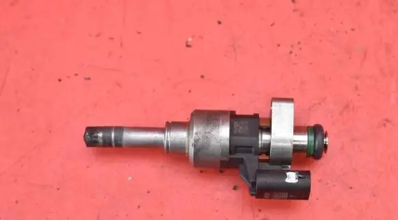 Opel Insignia A Fuel injector 180214-1