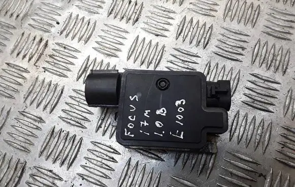 Ford Focus Coolant fan relay 940002907