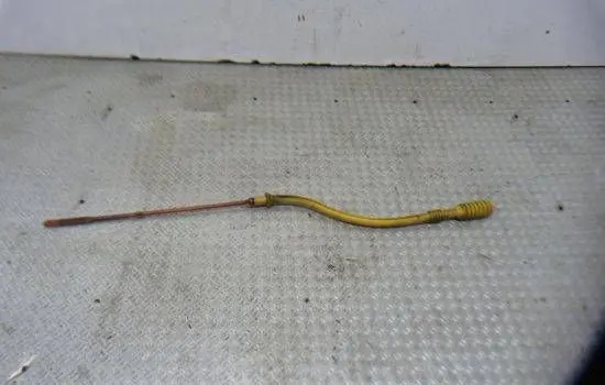 Renault Clio IV Oil level dip stick 8200255423