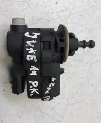 Nissan Juke I F15 Headlight level adjustment motor 89095040