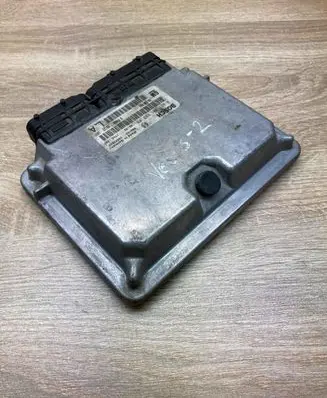 Opel Vectra B Engine control unit/module ECU 90508986 0281001633