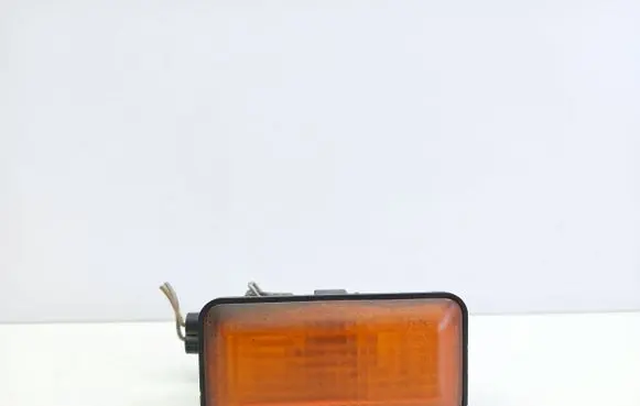 Volkswagen Golf III Front fender indicator light 1H0949117