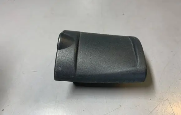 BMW 5 E60 E61 ISOFIX cover 7065881 52207065881 7135818
