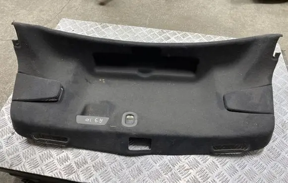 Audi A3 S3 8V Tailgate/boot cover trim set 8V5867975H