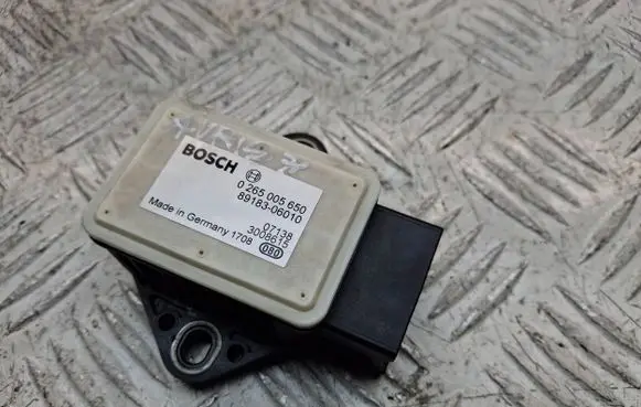 Toyota Auris 150 ESP acceleration yaw rate sensor 0265005650 8918306010 3008615