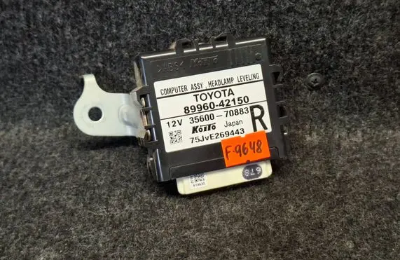 Toyota RAV 4 (XA40) Light module LCM 8996042150 3560070883