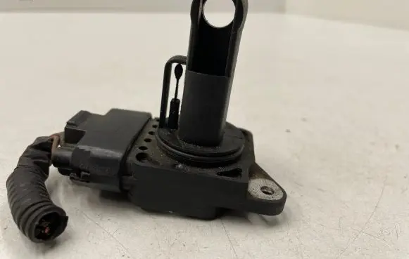 Toyota Corolla Verso AR10 Mass air flow meter 222040N010 MB1974003070