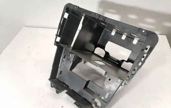 Volvo V70 Radio/GPS head unit trim 30722446