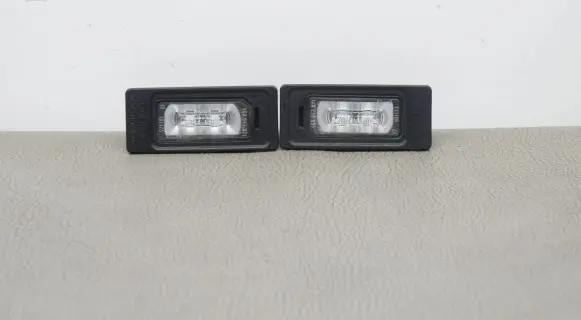Audi A4 S4 B8 8K Number plate light A046341 4G0943021