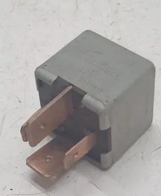Volkswagen Golf IV Other relay 171937503A