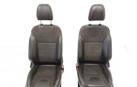 Ford Kuga II Front passenger seat CU5A-96603B08-AD