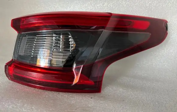 Nissan Qashqai+2 Rear/tail lights 22019009