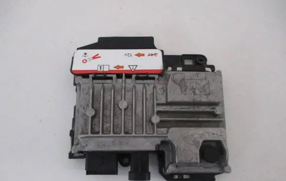 Peugeot 208 Other control units/modules 9810858280 28447924 00227837151