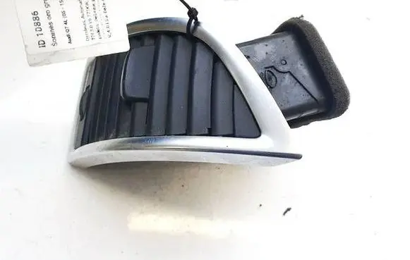 Audi Q7 4L Dashboard side air vent grill/cover trim 4L0820902