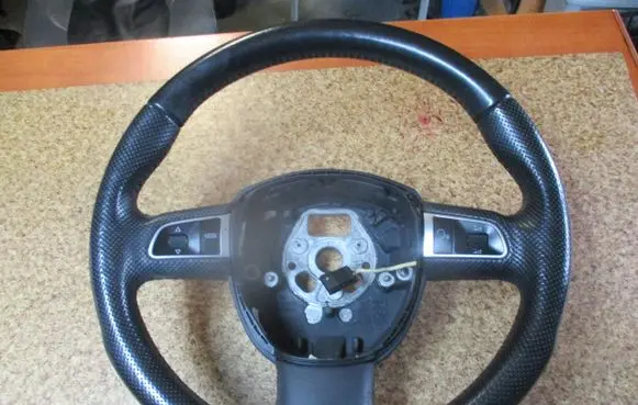 Audi A3 S3 8P Steering wheel 8P0419019