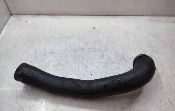 Volvo V70 Air intake hose/pipe