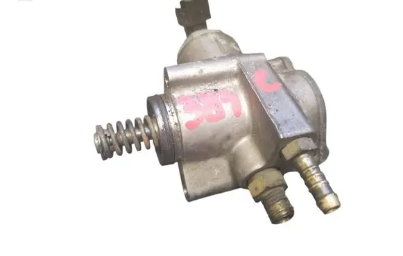 Volkswagen Golf V Fuel injection high pressure pump 03C127025T 03C025T