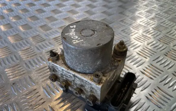 Renault Modus ABS Pump 0265800329 48309C0056