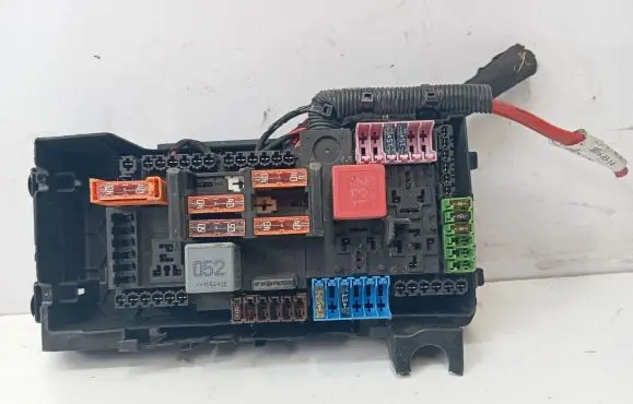 Mercedes-Benz E W213 Fuse module A2135400200