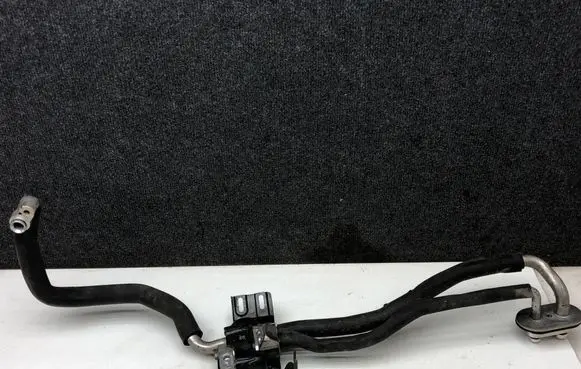 Air conditioning (A/C) pipe/hose