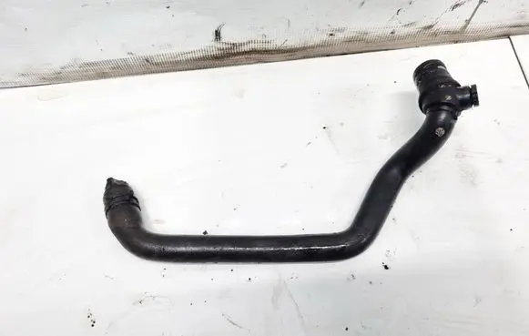 Volvo V70 Engine coolant pipe/hose 