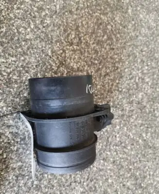 Volkswagen Touran I Mass air flow meter 0281002461 074906461B