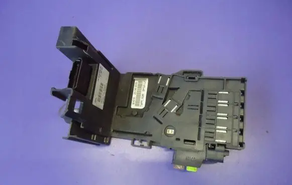 Peugeot 308 Transfer box differential control unit 28236841