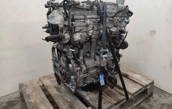 Toyota Avensis T270 Engine