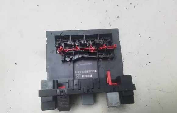 Volkswagen PASSAT B6 Comfort/convenience module H37S1301 F005V00530 3C0937049J