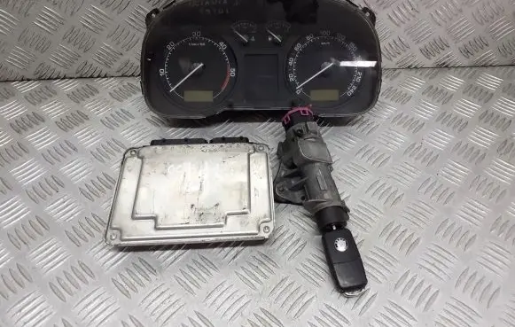 Skoda Octavia Mk1 (1U) Engine control unit/module ECU