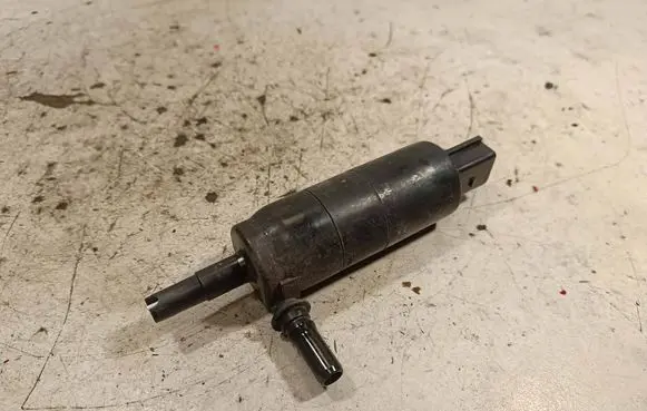BMW 3 F30 F35 F31 Headlight washer pump 7217792 13264011 3323525