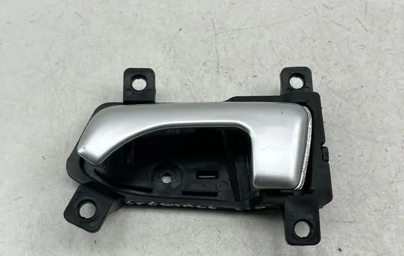 KIA Sportage Rear door interior handle 826103U000