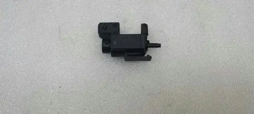 BMW 5 E60 E61 Brake central valve 72234100