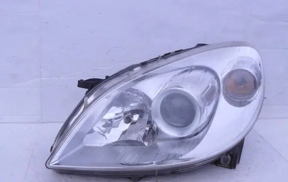 Mercedes-Benz B W245 Headlight/headlamp A1698201761