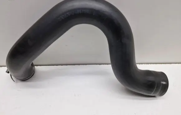 Volvo V70 Engine coolant pipe/hose 08671393