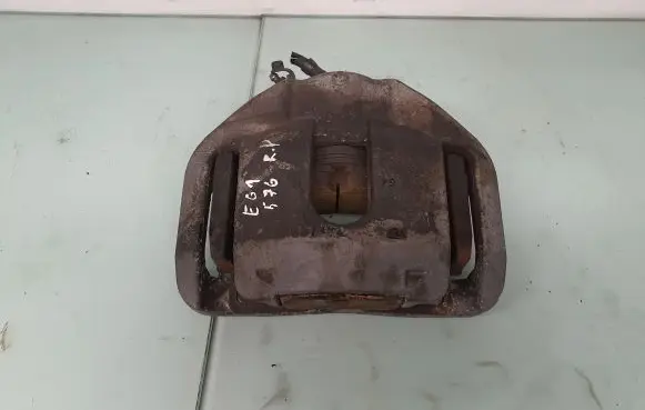 BMW 5 E60 E61 Front brake caliper 6753659 34116753659