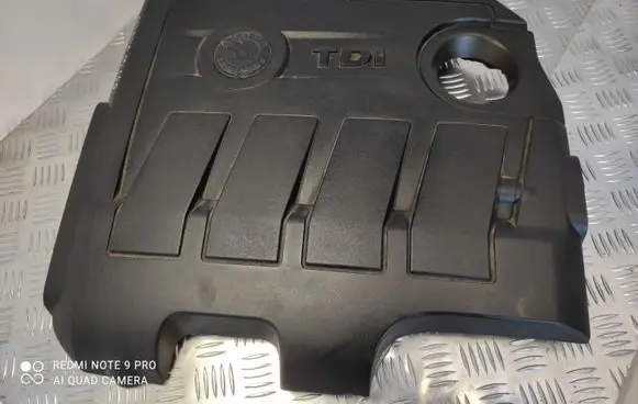Skoda Octavia Mk2 (1Z) Engine cover (trim) 03L103925AP