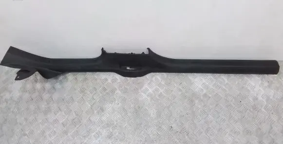 Volkswagen Jetta USA Sill 17A853371