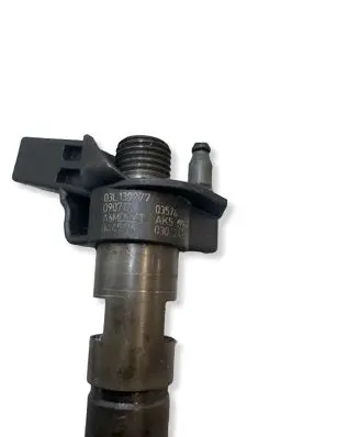 Audi A6 S6 C6 4F Fuel injector 03L130277