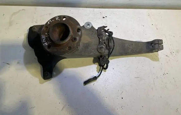 BMW 5 F10 F11 Front wheel hub 