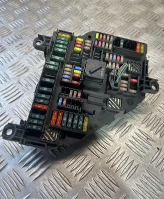 BMW 5 GT F07 Fuse module 9210857