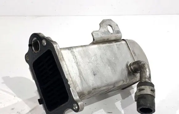 Citroen DS5 EGR valve cooler V29004027