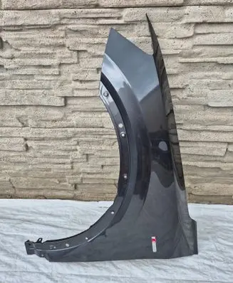 Audi Q2 - Fender 81A821105