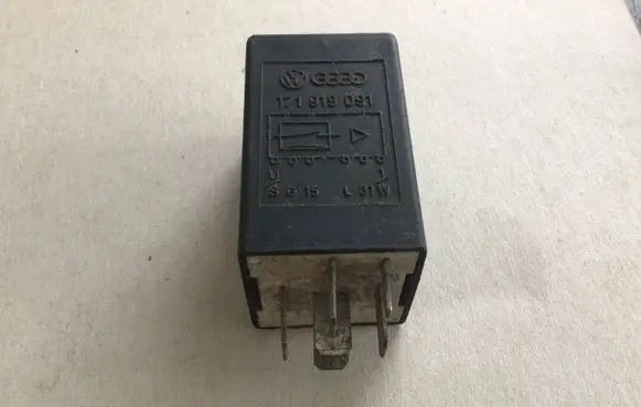 Volkswagen Golf II Other relay 171919091