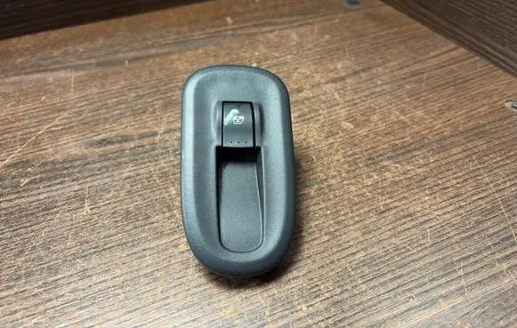 Renault Master III Electric window control switch 8200548968 1007478