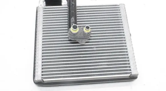 Volvo XC40 Air conditioning (A/C) radiator (interior) 
